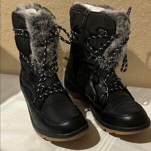 Avenue Black and Gray Winter Boots with Fur Lining and Water-Resistant Material.